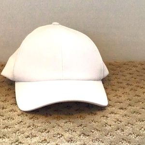 Lululemon running hat nwot